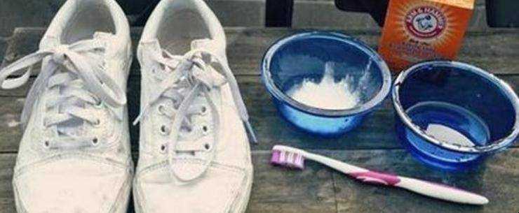 小蘇打洗鞋子方法