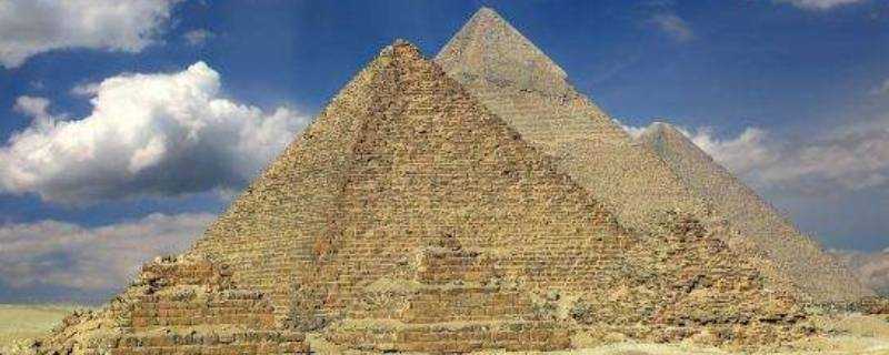 現存最著名的三大金字塔是哪些