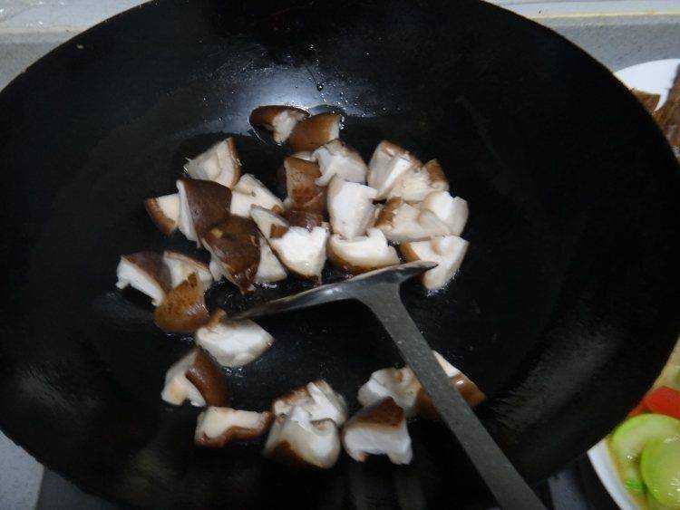 香菇青菜怎麼炒