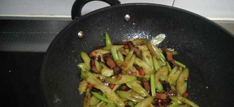 肉炒芹菜怎麼做好吃