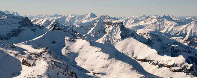 阿爾卑斯山最高峰是哪個