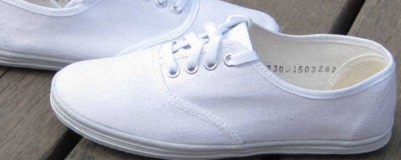 帆布白鞋怎麼刷才能白