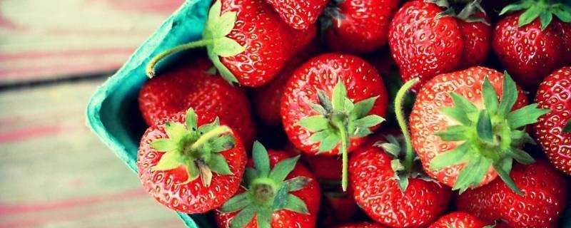 草莓半紅半白可以吃嗎