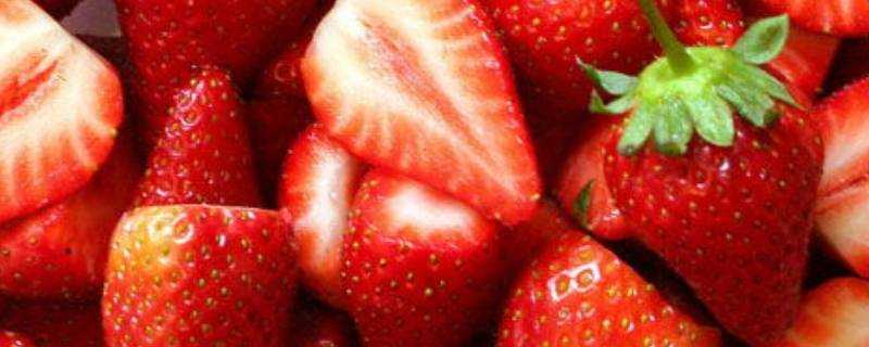 草莓吃起來硬的正常嗎