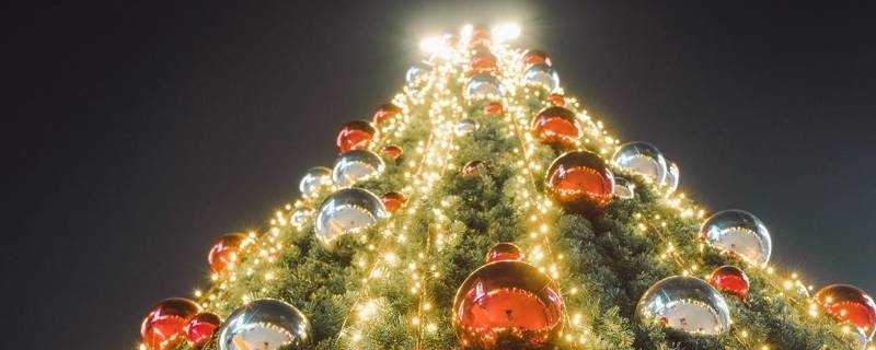 聖誕樹上掛的球叫什麼