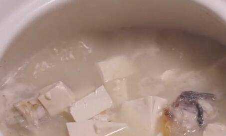 魚頭豆腐湯怎麼做又濃又白