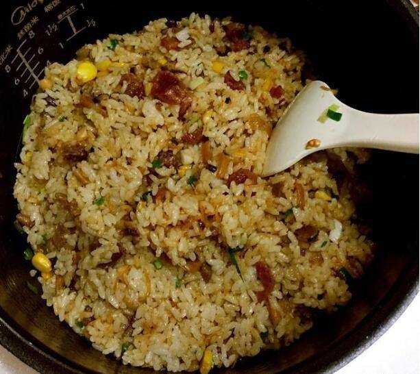 電飯鍋怎樣燜高粱米飯