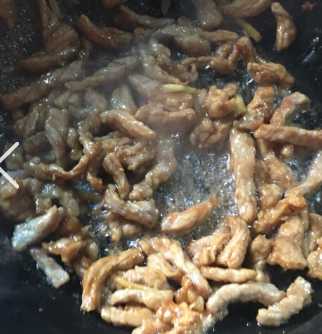海鮮菇炒肉怎麼吃