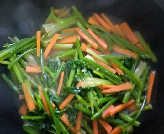 胡蘿蔔炒芹菜怎麼做好吃又營養價值