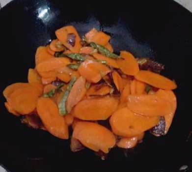 胡蘿蔔炒臘肉怎麼做好吃