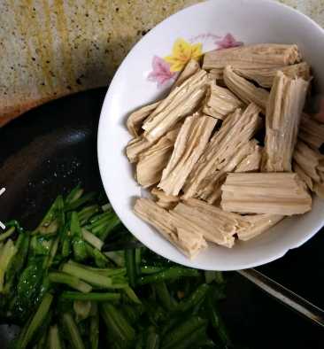 腐竹和香麥怎麼炒